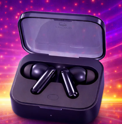The Genie Real Air 2 earbuds in use for music and calling with clear sound